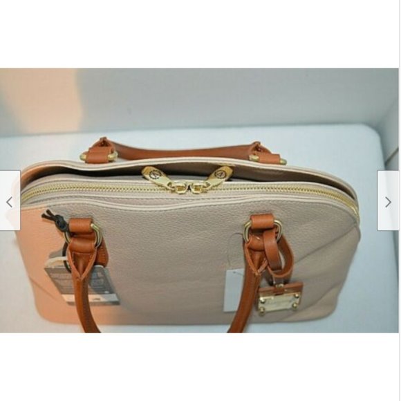 VALENTINA Rose Color  Leather Crossbody Handbag - Picture 4 of 8